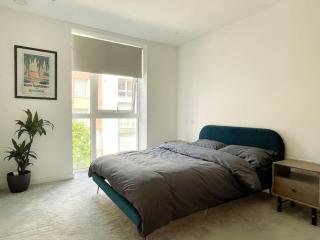 Modern new 2 bedroom flat - 5