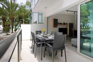 Alessia 2bed Apartment - Coralli Beachfront Resort - 3