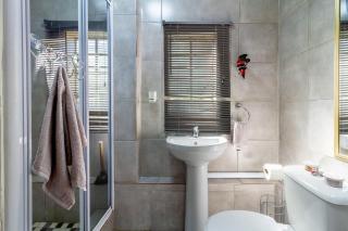 Cheerful Cottage - 6