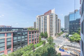 2BR Executive Apartment in Prime Location - Arlington - 0