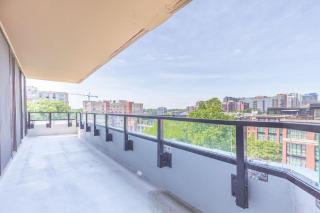 2BR Executive Apartment in Prime Location - 6