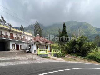 Family Homestay Syariah Bromo Mitra RedDoorz - 1