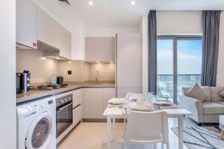 STAY BY LATINEM Luxury 1BR Holiday Home CVR A609 near Burj Khalifa - Dubai - 4