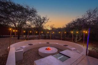 The Duchess Luxury Safari Villa, Close to KNP, Giraffe-Feeding-Tower, Bush-Bath, Boma - Marloth Park - 8