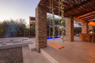 The Duchess Luxury Safari Villa, Close to KNP, Giraffe-Feeding-Tower, Bush-Bath, Boma - Marloth Park - 4