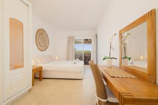 Apartment with pool and private terrace with sea views in Elviria - Marbella - 3