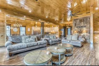 The Great Dogwood Manor by Stony Brook Cabins - Gatlinburg - 6