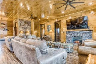 The Great Dogwood Manor by Stony Brook Cabins - 5