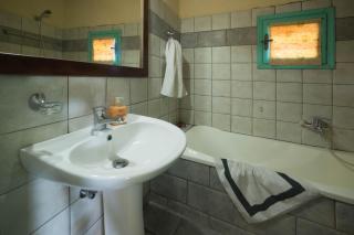 Revera Traditional Stone Villas, Apartments & Studios - Kerion - 7
