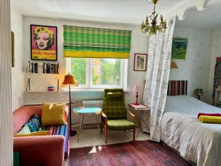 LITTLE LONDON boutique apartment with Netflix, top location in Old Town - Narva - 5