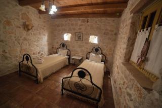 Revera Traditional Stone Villas, Apartments & Studios - Kerion - 1