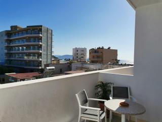 Small apartment (studio) in town with sea view - Rodes - 9
