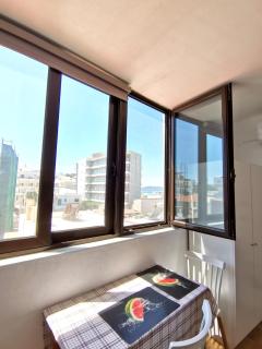 Small apartment (studio) in town with sea view - Rodes - 1