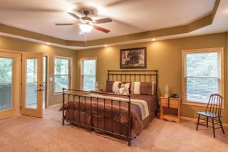 Cork's Creekside By Stony Brook Cabins - 2