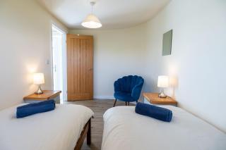 Glan Yr Afon - Llanrhyddlad - 6