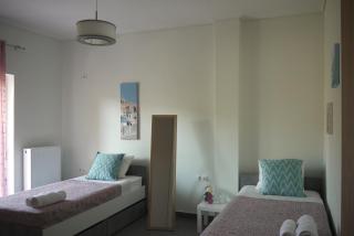 Nelli's Home near the airport, sea and port - Artemida - 6