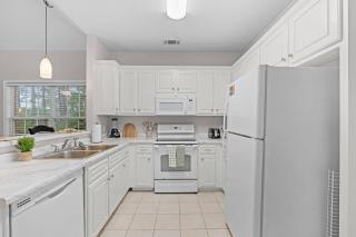 Quiet Family Home - Near Everything - 8