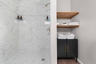 Quiet Family Home - Near Everything - 4