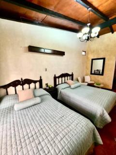 Apartamento Las Rosas, cómodo y centrico - Antigua Guatemala - 0