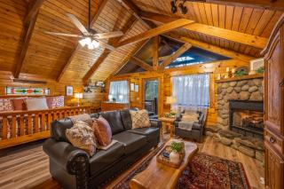 Log Cabin, Hot Tub, Fireplace, Pool Table & Views! - Sevierville - 3