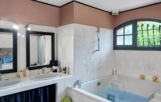Amazing Home In Le Temple With Kitchen - Le Temple - 7