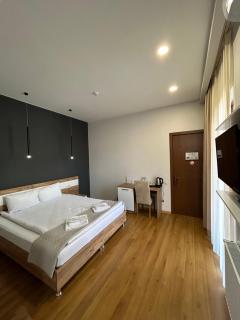 10 KEYS Boutique Hotel - Borjomi - 7