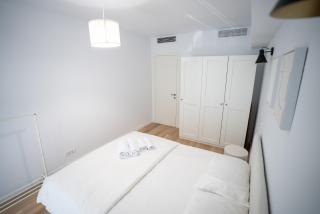 The Level Sanctuary: Free Parking & Netflix - 1