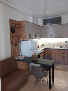 Cozy Karystos Apartment - 8