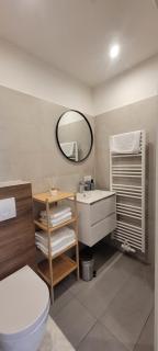 Altbauwohnung mit Charme - selbst Check In - Queensize Bett - 5