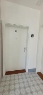 Altbauwohnung mit Charme - selbst Check In - Queensize Bett - 3