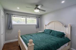 Lakeside Retreat - 7