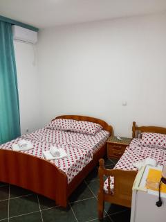 Infinity Apartments - Bar - 8