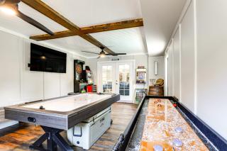 Game Room and Pool Dog-Friendly Home in Bradenton! - 8