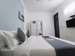 Hotel Hauz Khas Fort View - New Delhi - 9