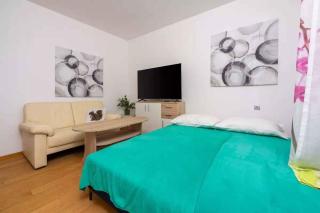 Apartment in Crikvenica 13715 - 4