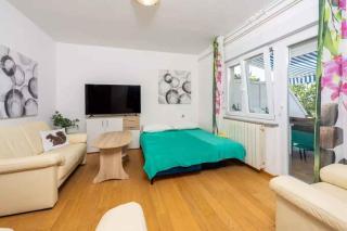 Apartment in Crikvenica 13715 - 3