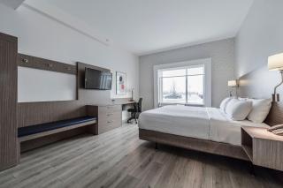 Holiday Inn Express Hotel & Suites Saint - Hyacinthe by IHG - Saint-Hyacinthe - 2