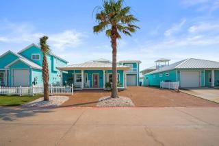 Coconut Hut - Pet Friendly! Boardwalk to the Beach! - Pet Friendly! Boardwalk to the Beach! - Port Aransas - 9