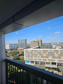 V909 Flat bem espaçoso com varanda vista Esplanada - Brasília - 7