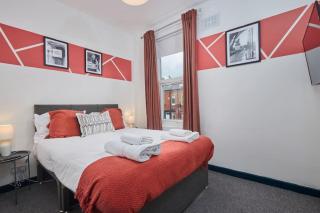 Large House Close To Leeds - Ideal For Groups - 3