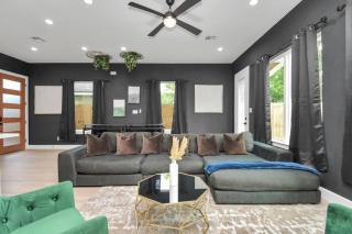 Stylish & Cozy - HOT TUB 4 Beds Near Downtown - Houston - 6