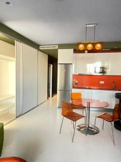 LAHOLA Glam Suites - Torremolinos - 9
