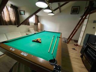 Loft with Pool Table - Baku - 8