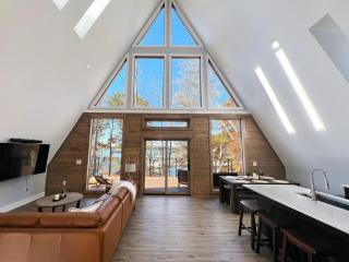 Lakefront Keowee Luxury Cottages 127 - 9