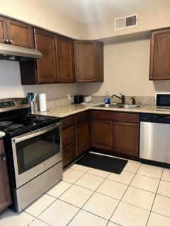 Serene 2bed 1bath condo with parking - Fresno - 8