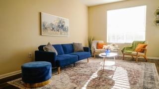Spacious Two Bedroom Apartment near Disneyland - Anaheim - 0