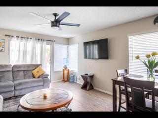 4 bed 2 bath Reno with Private Pool - Las Vegas - 4