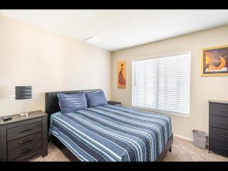 4 bed 2 bath Reno with Private Pool - Las Vegas - 3