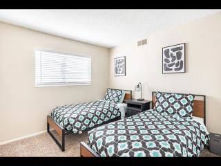 4 bed 2 bath Reno with Private Pool - Las Vegas - 1