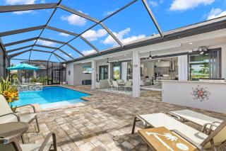 STUNNING, Gulf Access, Breath taking Views, Heated Pool and Spa - Sunlight Landing - Roelens - Cape Coral - 9